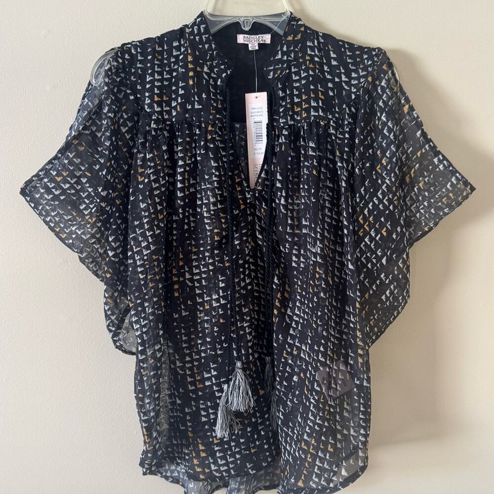 Badgley Mischka NWT printed blouse in size XS